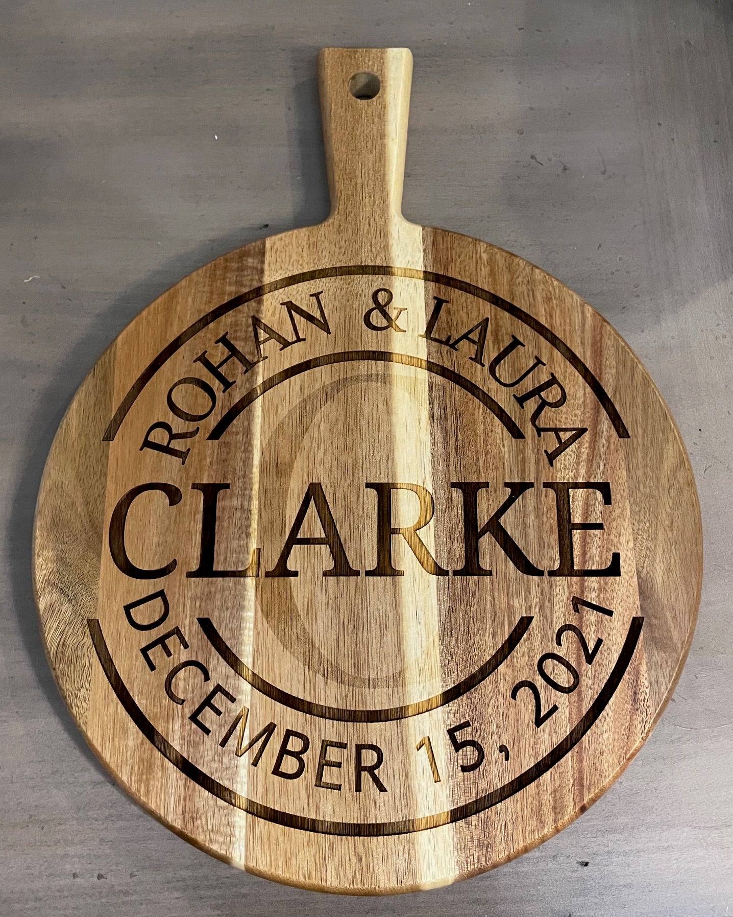 Custom Cutting Board 13 X 17, Round or Square with Handle